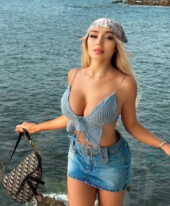 Daniella01